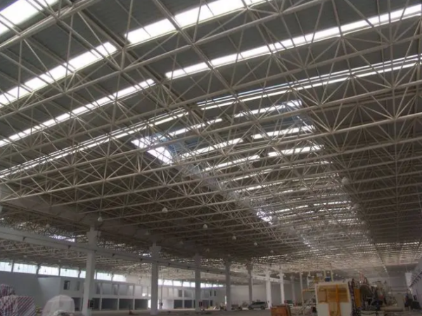 博尔塔拉蒙古自治州网架工程施工中需要注意哪些事项？